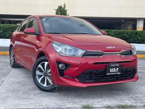 Kia Rio Sedan LX usado (2023) color Rojo precio $299,800