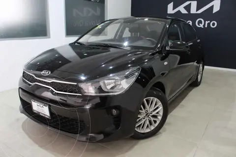 foto Kia Rio Sedán LX Aut usado (2020) color Negro precio $299,000