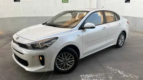 Kia Rio Sedan LX Aut usado (2020) color Blanco precio $259,000