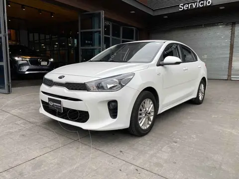 Kia Rio Sedan LX Aut usado (2020) color Blanco precio $245,000