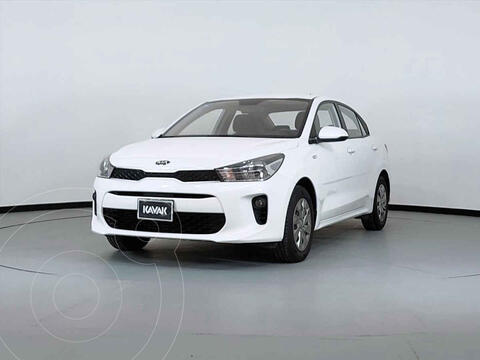 foto Kia Rio Sedán L usado (2020) color Negro precio $258,999