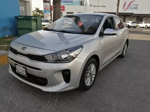 Kia Rio Sedan LX usado (2019) color Gris Urbano precio $229,000