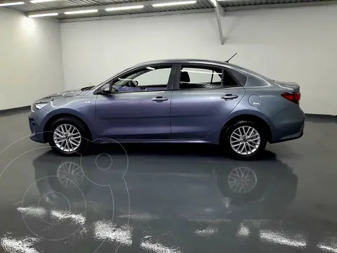 Kia Rio Sedan LX Aut usado (2019) color Azul Zinc precio $239,000