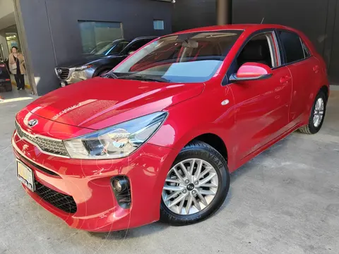 Kia Rio Sedan LX Aut usado (2018) color Rojo precio $220,000