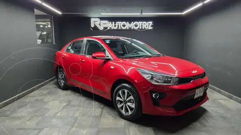 Kia Rio Sedan LX Aut usado (2022) color Rojo financiado en mensualidades(enganche $63,750 mensualidades desde $6,100)