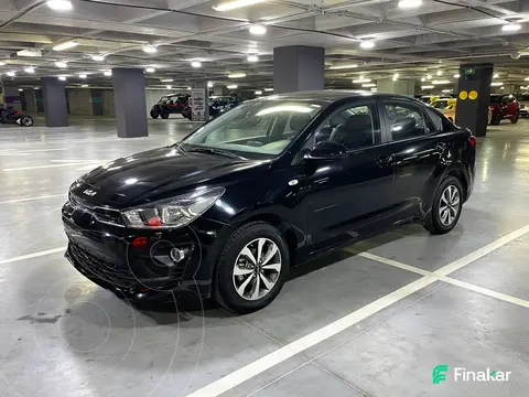 Kia Rio Sedan LX Aut usado (2023) color Negro precio $280,000