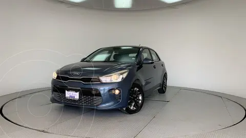 Kia Rio Sedan EX Aut usado (2018) color SMOKE BLUE precio $186,000