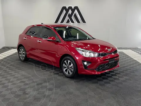 Kia Rio Sedan EX Aut usado (2021) color Rojo precio $262,999