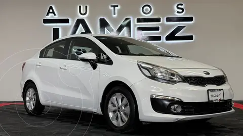 Kia Rio Sedan EX usado (2017) color Blanco precio $174,000