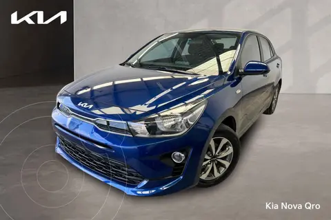 Kia Rio Sedan LX usado (2023) color Azul financiado en mensualidades(enganche $84,202 mensualidades desde $7,228)