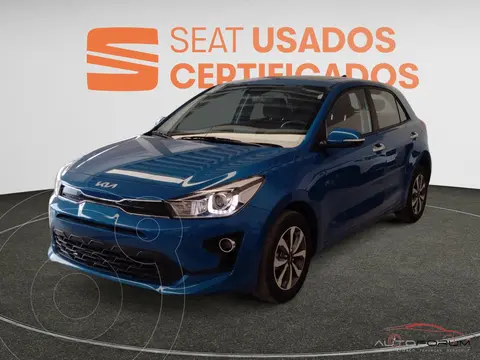 Kia Rio Sedan EX Aut usado (2023) color SPORTY BLUE financiado en mensualidades(enganche $68,618 mensualidades desde $7,782)