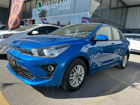 Kia Rio Sedan LX usado (2021) color Azul financiado en mensualidades(enganche $67,852 mensualidades desde $5,189)