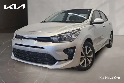 Kia Rio Sedan LX usado (2022) color Plata precio $265,000