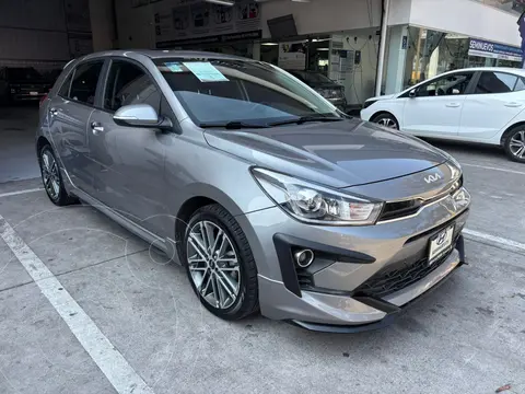 Kia Rio Sedan S Pack usado (2023) color Gris precio $299,000