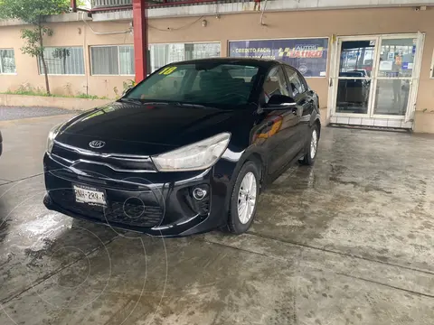 Kia Rio Sedan EX usado (2018) color Negro precio $215,000