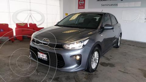 foto Kia Rio Sedán EX Pack Aut usado (2020) color Plata Dorado precio $275,000