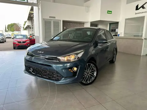 Kia Rio Sedan EX Aut usado (2022) color Azul financiado en mensualidades(enganche $73,575 mensualidades desde $6,316)