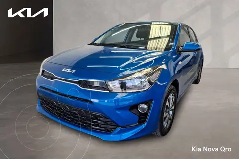 Kia Rio Sedan LX Aut usado (2023) color Azul precio $275,000