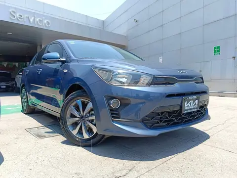 foto Kia Rio Sedán LX usado (2021) color Azul precio $285,000