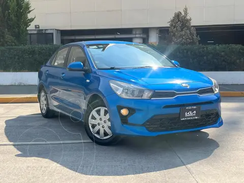 Kia Rio Sedan L Aut usado (2021) color Azul precio $239,800