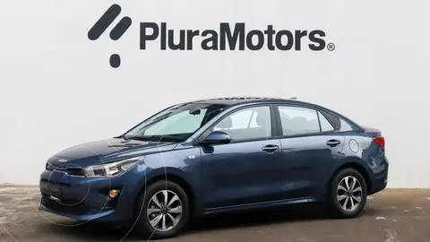 Kia Rio Sedan LX Aut usado (2023) color Azul financiado en mensualidades(enganche $63,580 mensualidades desde $5,417)