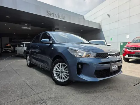 Kia Rio Sedan LX Aut usado (2019) color Azul financiado en mensualidades(enganche $51,984 mensualidades desde $5,982)