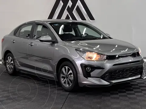 Kia Rio Sedan LX usado (2023) color Gris precio $259,999
