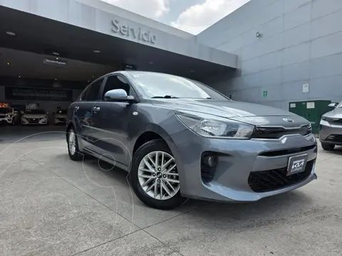 Kia Rio Sedan LX Aut usado (2019) color Gris financiado en mensualidades(enganche $53,580 mensualidades desde $6,165)