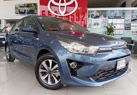 Kia Rio Sedan LX Aut usado (2021) color Azul precio $245,000
