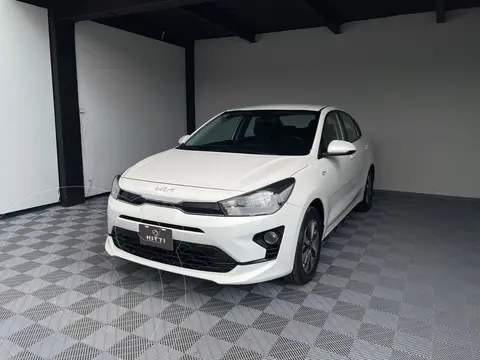 Kia Rio Sedan LX Aut usado (2022) color Blanco precio $258,000