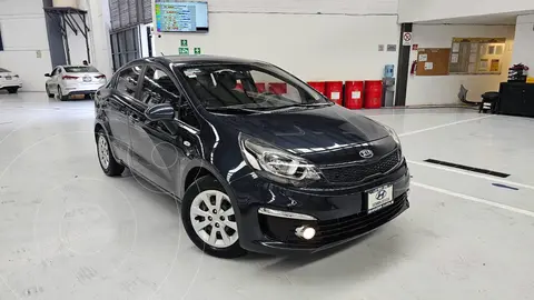 foto Kia Rio Sedán LX usado (2017) color Azul precio $199,900