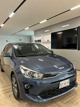 Kia Rio Sedan EX Aut usado (2022) color Azul precio $279,999