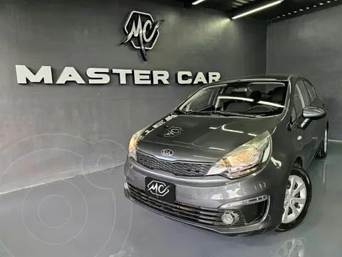 Kia Rio Sedan LX usado (2017) color Gris Oscuro precio $175,000