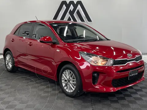 Kia Rio Sedan LX Aut usado (2020) color Rojo precio $239,999