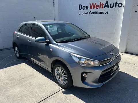 Kia Rio Sedan EX usado (2019) color Gris precio $274,900