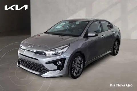 Kia Rio Sedan S Pack usado (2023) color Plata financiado en mensualidades(enganche $92,650 mensualidades desde $7,953)