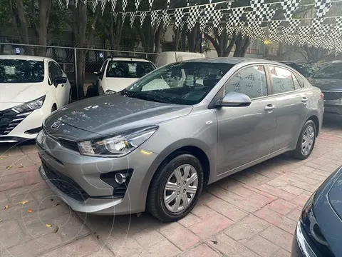 Kia Rio Sedan L usado (2021) color Gris precio $298,000