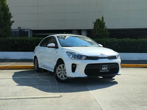 Kia Rio Sedan LX usado (2020) color Blanco precio $219,800