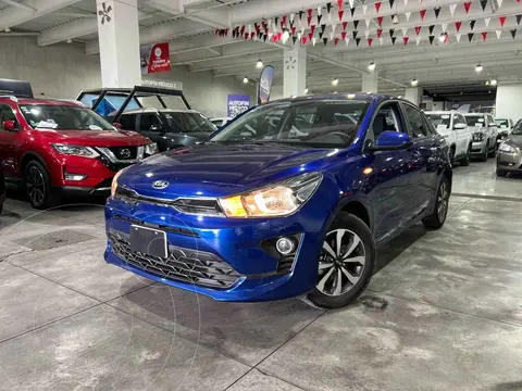 Kia Rio Sedan LX Aut usado (2021) color Azul precio $250,000
