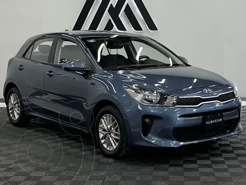 Kia Rio Sedan LX usado (2019) color Azul precio $169,999