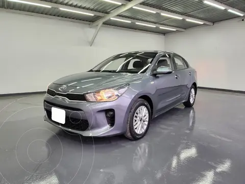 Kia Rio Sedan LX Aut usado (2020) color Gris Urbano precio $255,000