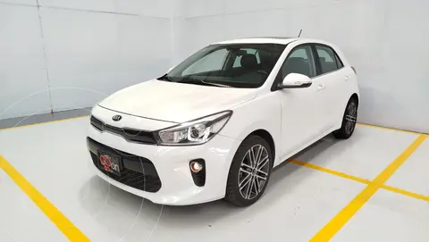 Kia Rio Sedan EX Pack Aut usado (2018) color Blanco precio $219,000