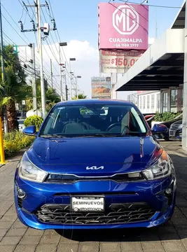 Kia Rio Sedan LX usado (2023) color Azul precio $250,000