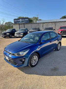 Kia Rio Sedan EX usado (2021) color Azul precio $220,000