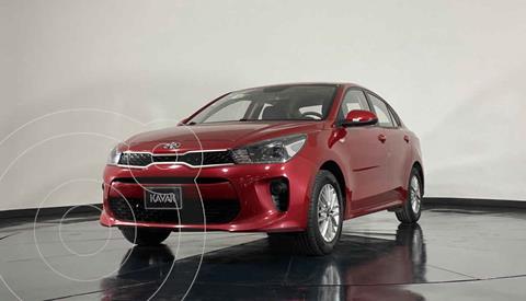 foto Kia Rio Sedán LX Aut usado (2020) color Rojo precio $272,999