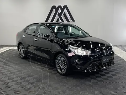 Kia Rio Sedan EX Aut usado (2023) color Negro precio $296,999
