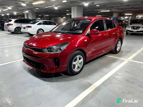 foto Kia Rio Sedán EX usado (2019) color Rojo precio $209,000