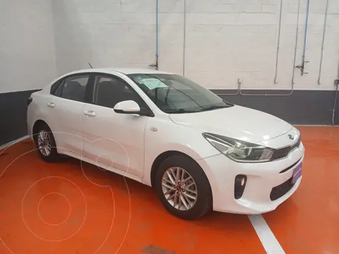 Kia Rio Sedan LX Aut usado (2018) color Blanco precio $170,000