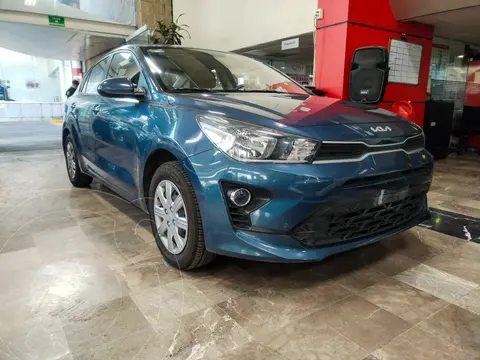 Kia Rio Sedan L  Aut usado (2023) color Azul financiado en mensualidades(enganche $104,082 mensualidades desde $4,379)