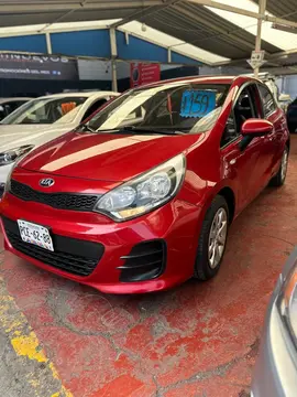 Kia Rio Sedan EX usado (2017) color Rojo precio $159,999